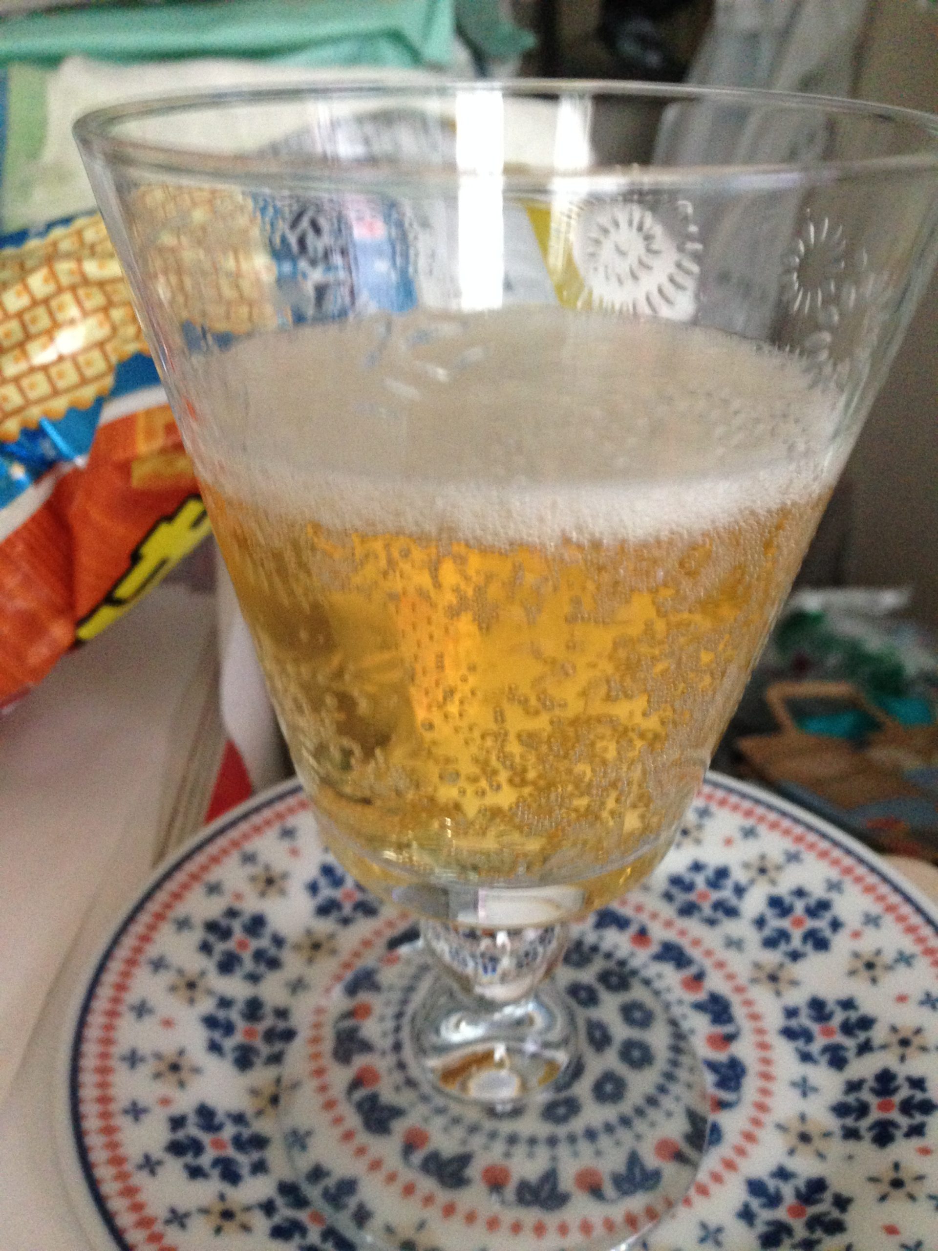 ビールの泡 (Bubbles of beer)